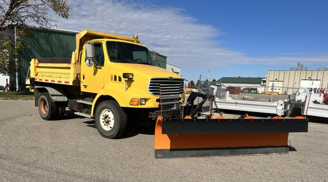 Image of Sterling L8500 equipment image 3