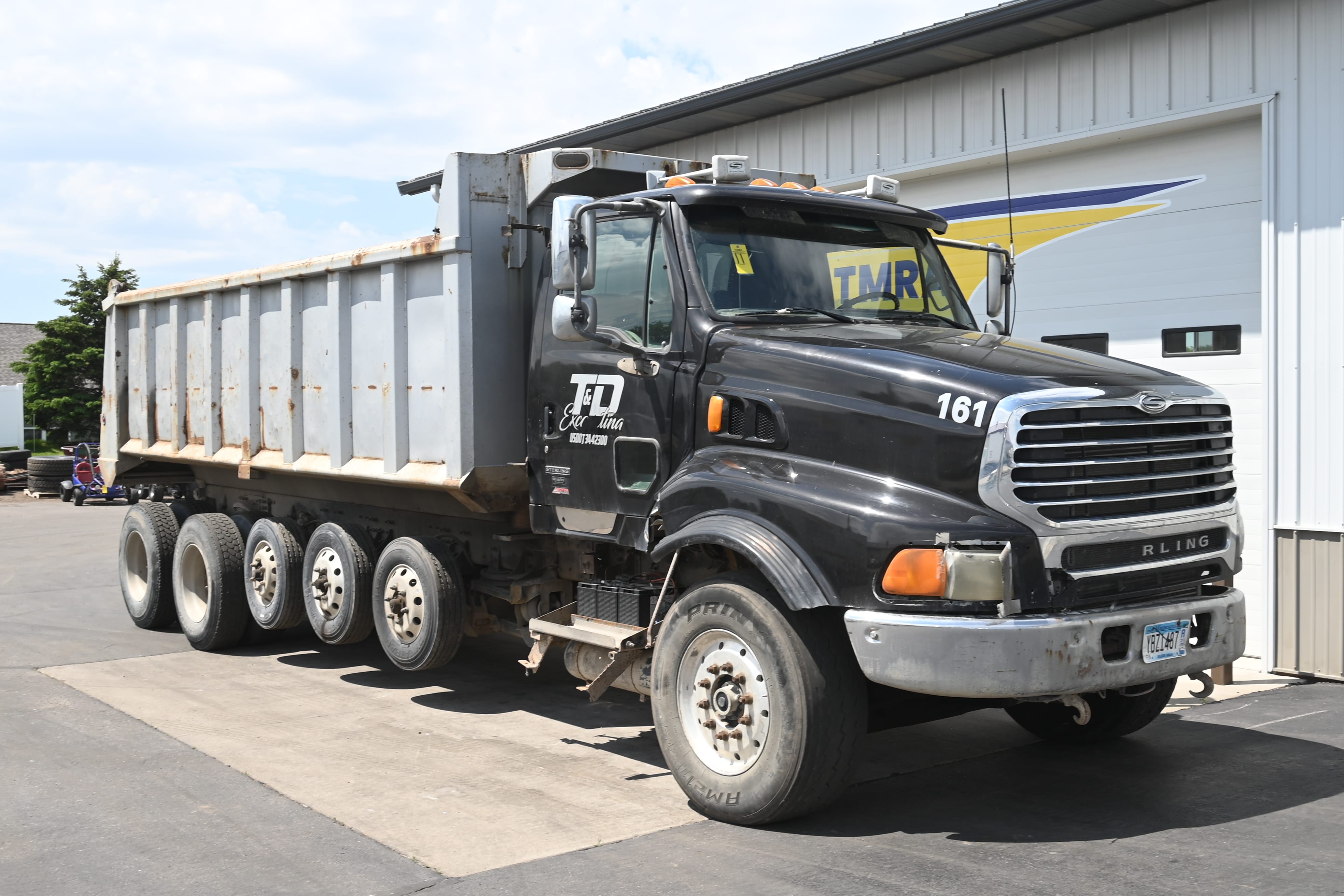 Main image Sterling L9500