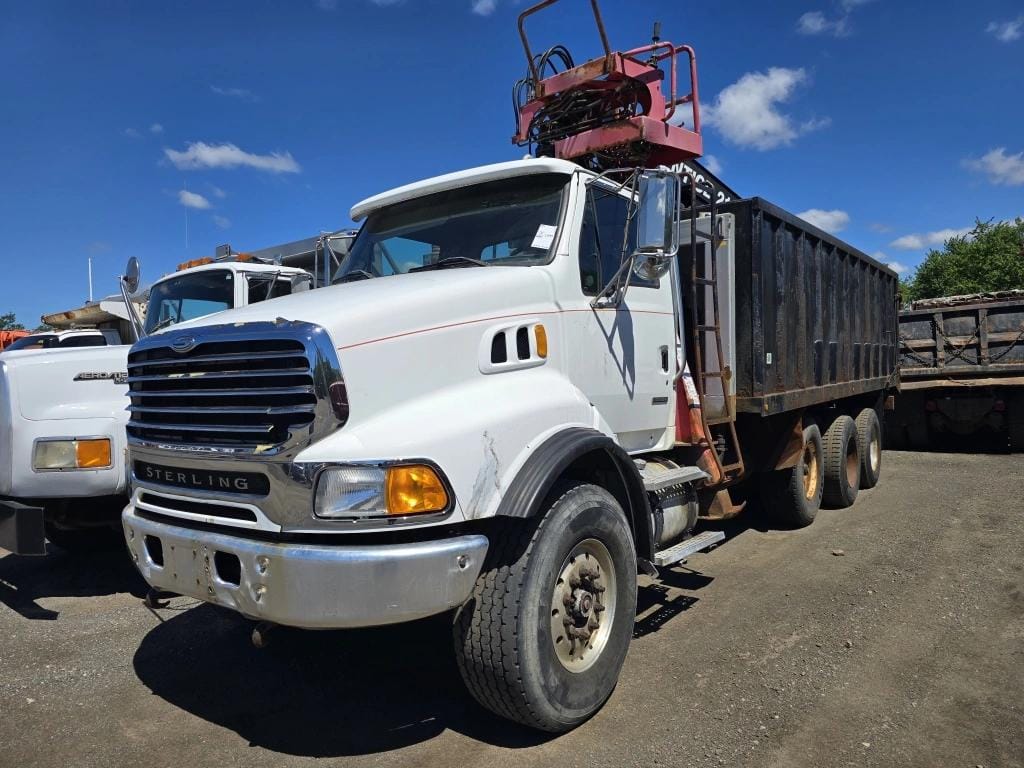 2007 Sterling LT9500 Equipment Image0