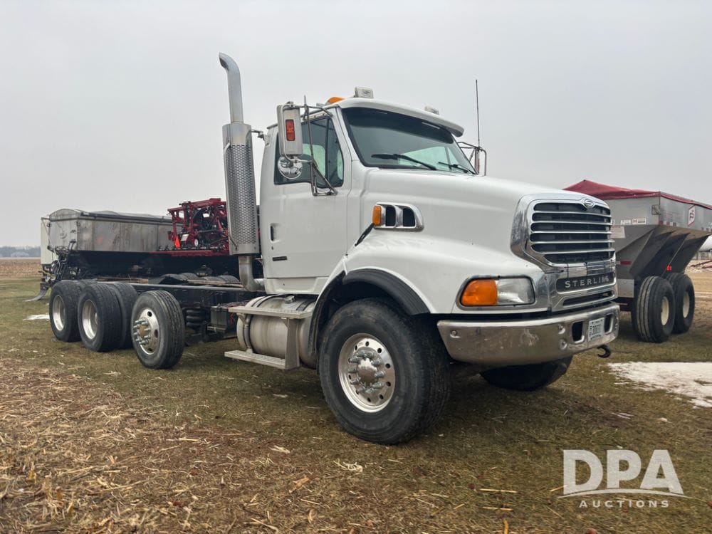 2007 Sterling LT9500 Equipment Image0