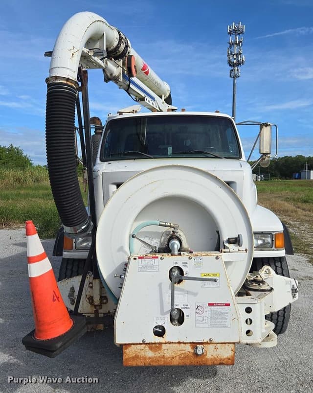 Image of Sterling L7500 equipment image 1