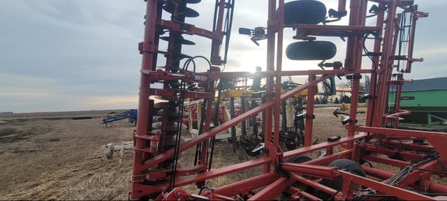 Image of Sunflower 6333-34 equipment image 4