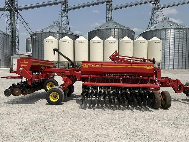 Image of Sunflower 9433-30 equipment image 3