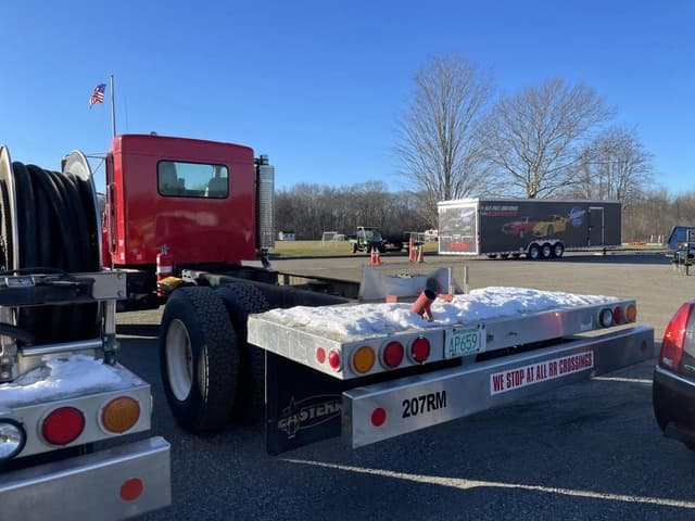 Image of Kenworth T300 equipment image 3