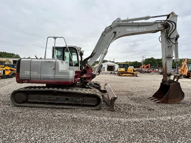 Image of Takeuchi TB1140 equipment image 4