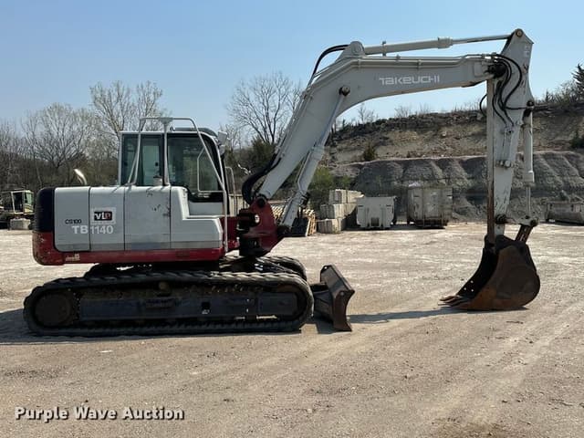 Image of Takeuchi TB1140 equipment image 3
