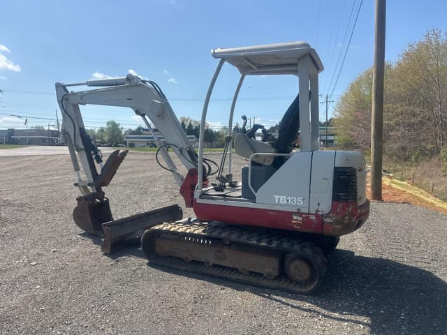 Image of Takeuchi TB135 equipment image 2