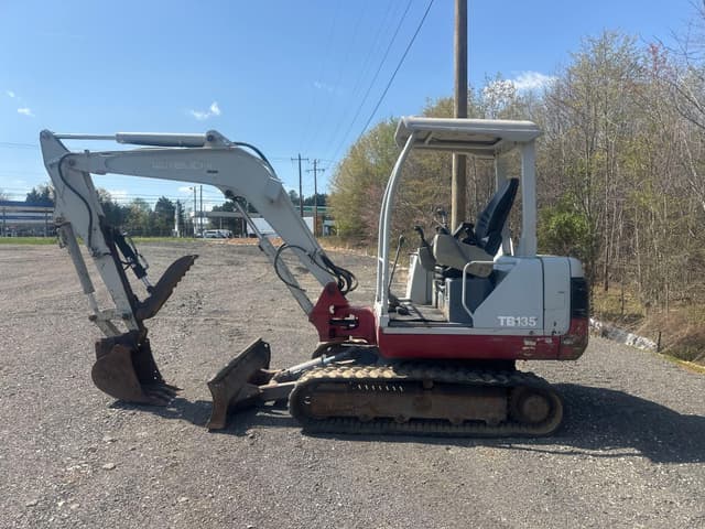 Image of Takeuchi TB135 equipment image 1