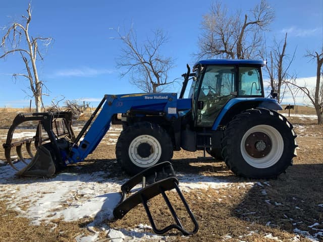 Image of New Holland TM130 equipment image 2