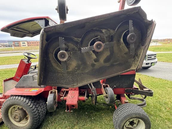 Image of Toro Groundsmaster 580D equipment image 3