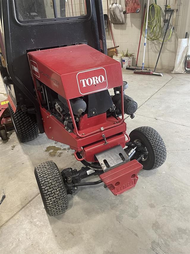 Image of Toro Groundsmaster 328-D equipment image 1