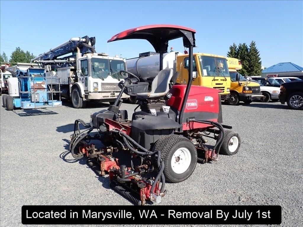 2007 Toro Reelmaster 5210 Equipment Image0