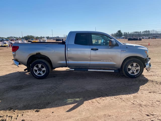 Image of Toyota Tundra equipment image 3