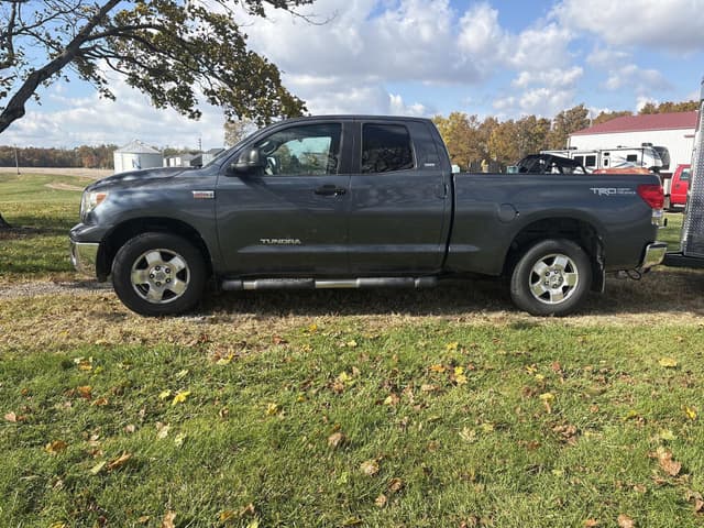 Image of Toyota Tundra equipment image 1
