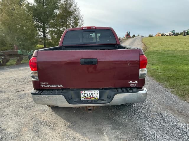 Image of Toyota Tundra equipment image 3