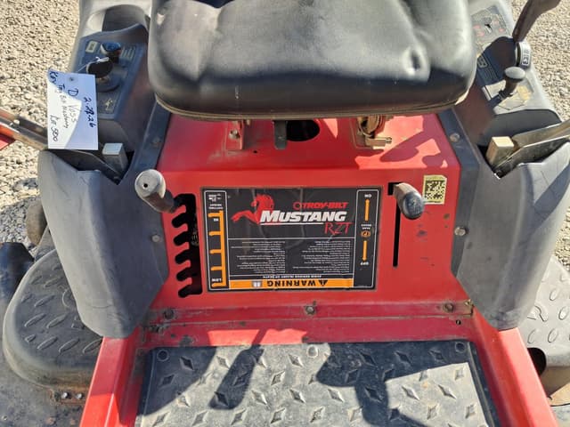 Image of Troy Bilt Mustang RZT equipment image 3