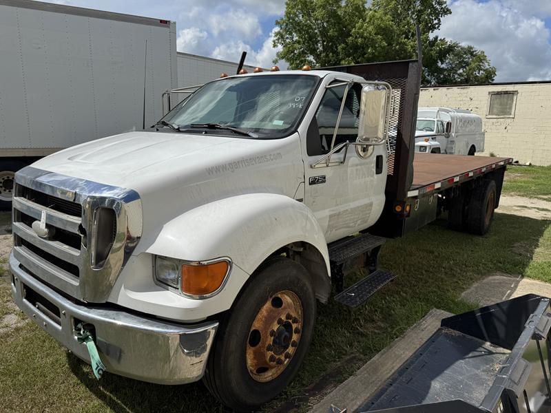 Image of Ford F-750 Primary image