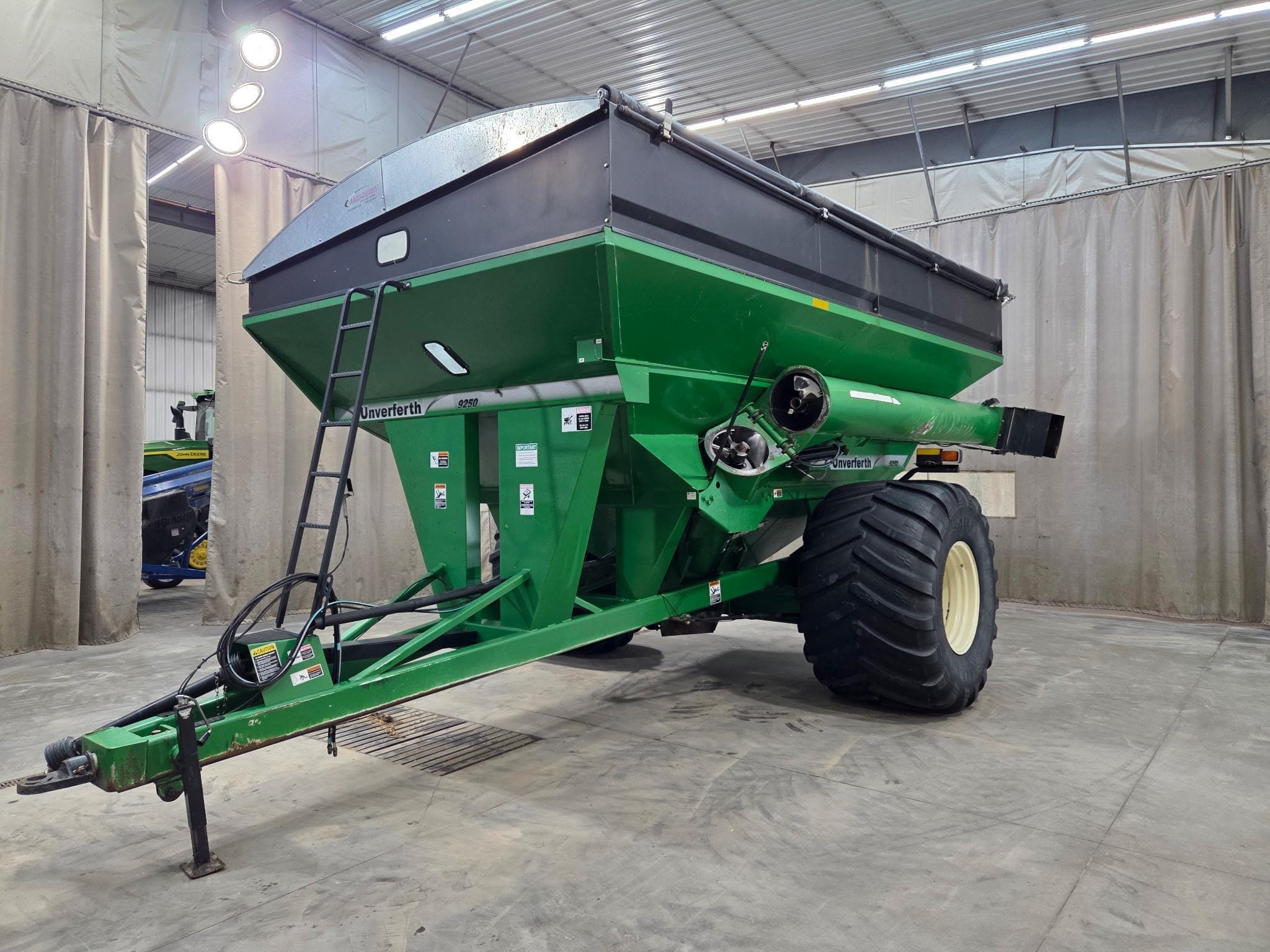 2007 Unverferth 9250 Equipment Image0