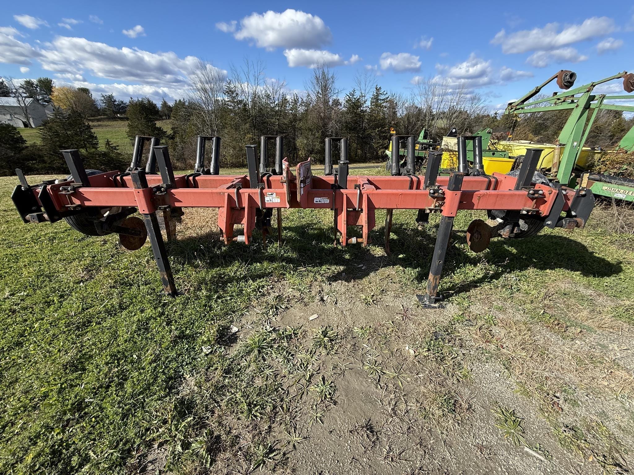 2007 Unverferth Zone-Builder 132 Equipment Image0