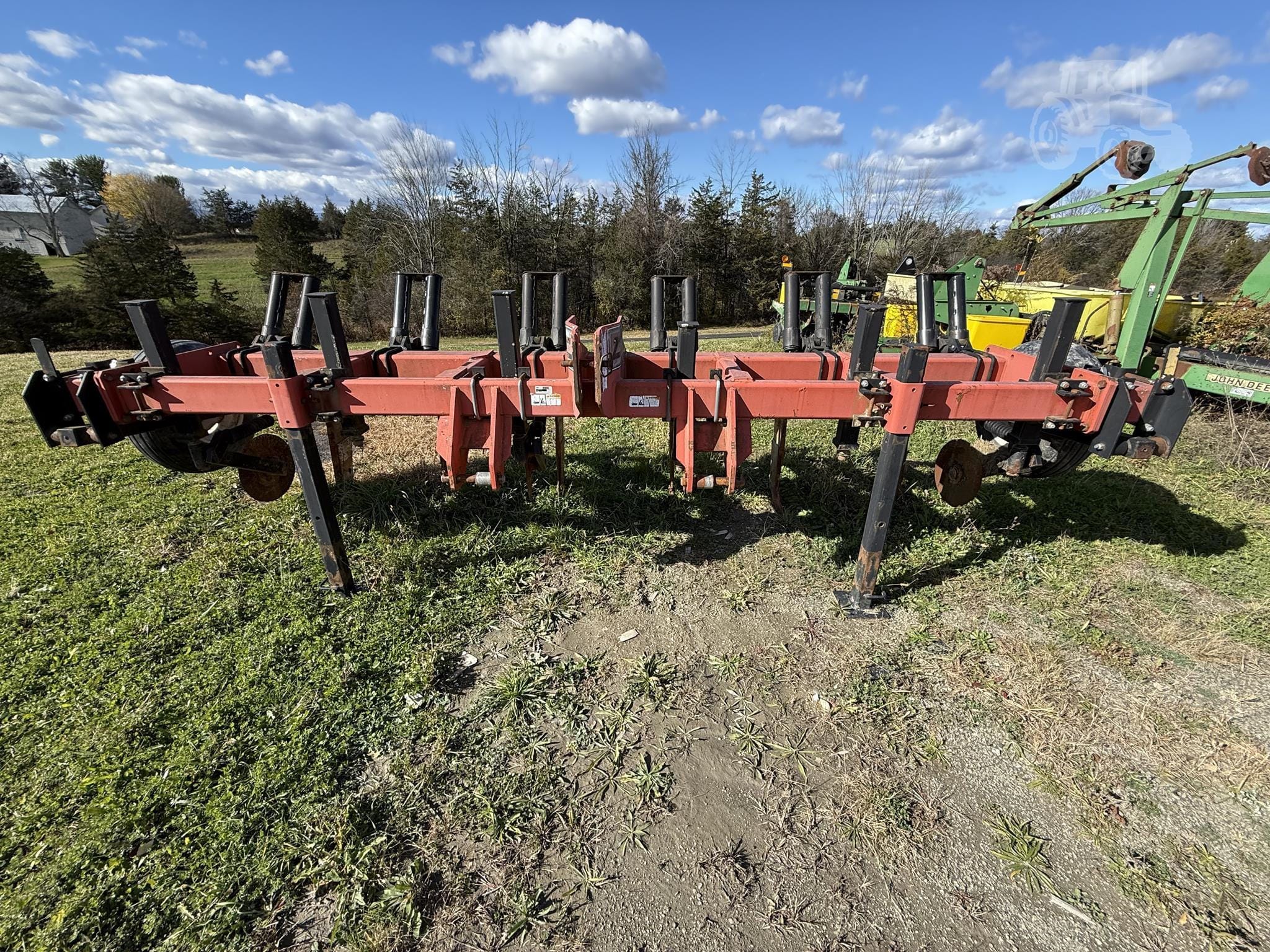 2007 Unverferth Zone-Builder 132 Equipment Image0