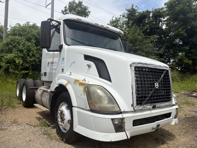Image of Volvo D12 equipment image 4