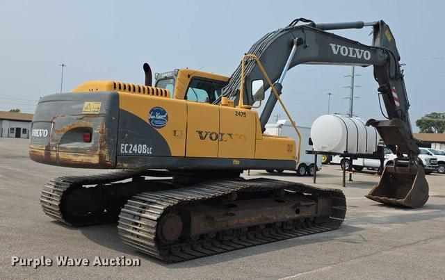 Image of Volvo EC240BLC equipment image 4