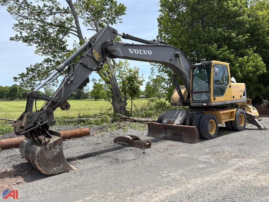 2007 Volvo EW180B Equipment Image0