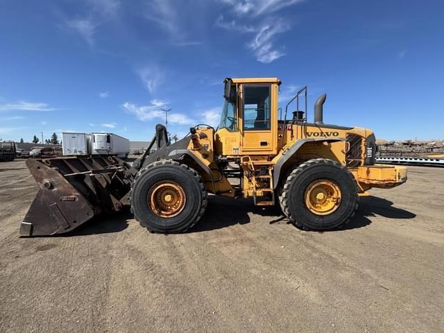 Image of Volvo L110E equipment image 4