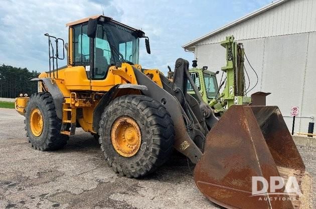 2007 Volvo L120F Equipment Image0