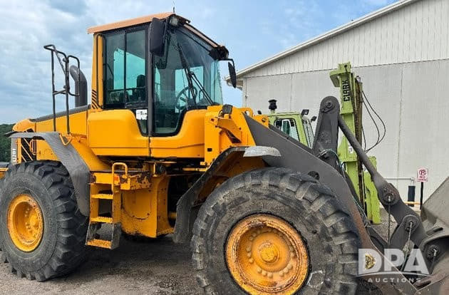 Image of Volvo L120F equipment image 1