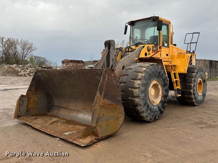 2007 Volvo L220E Equipment Image0