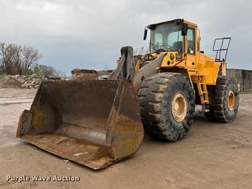 Main image Volvo L220E