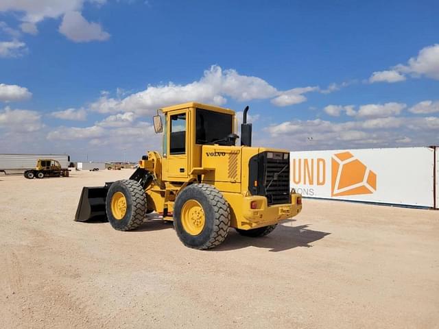 Image of Volvo L50E equipment image 2