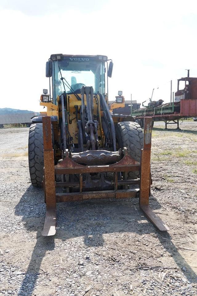 Image of Volvo L70F equipment image 3