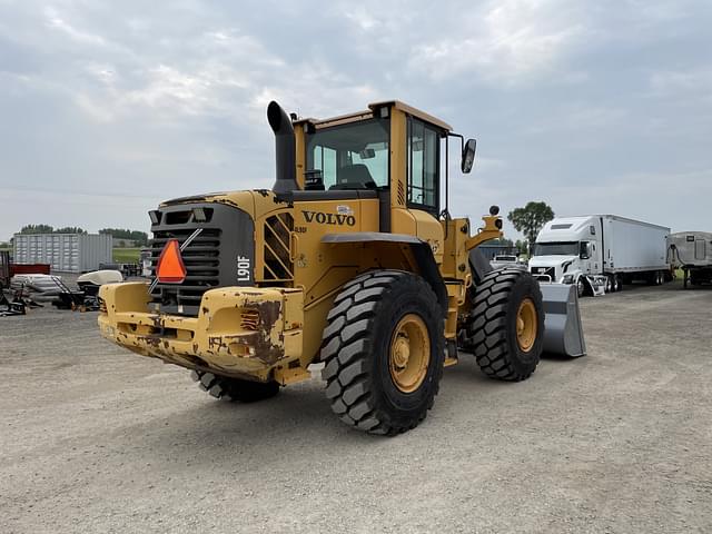 Image of Volvo L90F equipment image 4