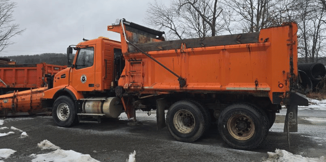 Image of Volvo VHD equipment image 1