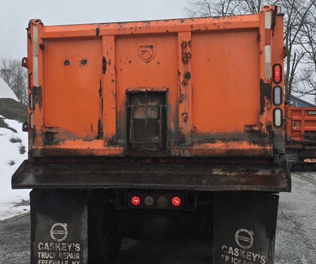 Image of Volvo VHD equipment image 2