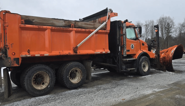 Image of Volvo VHD equipment image 3