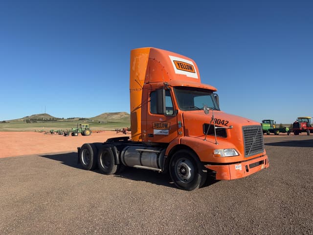 Image of Volvo VNL equipment image 2