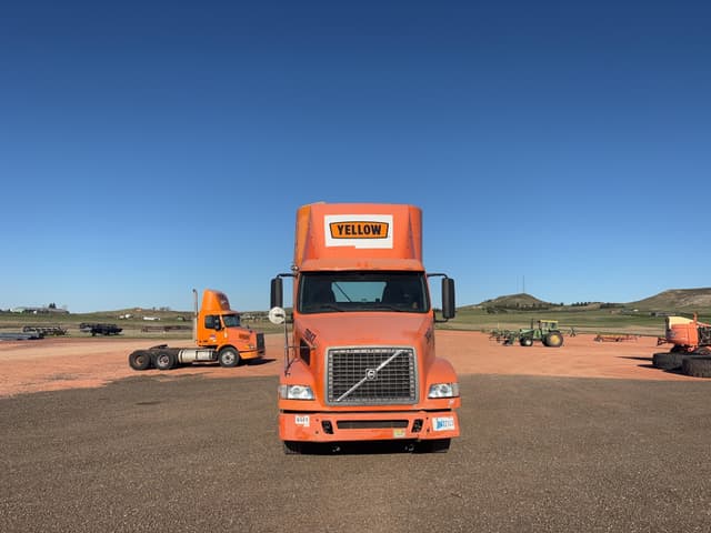 Image of Volvo VNL equipment image 1