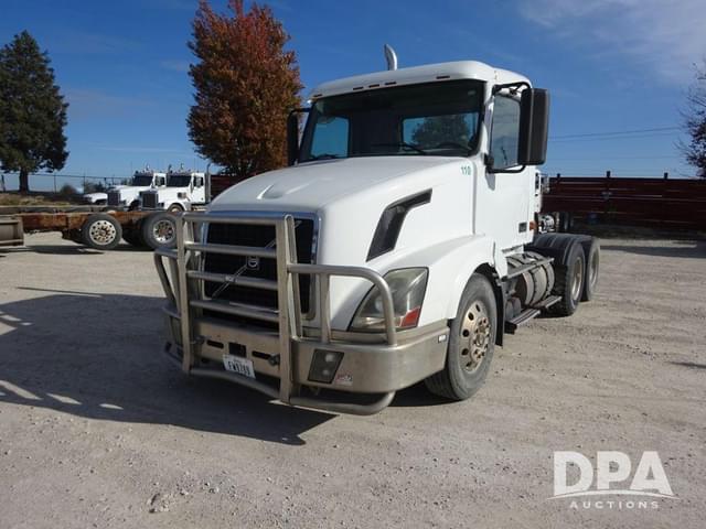 Image of Volvo VNL equipment image 2