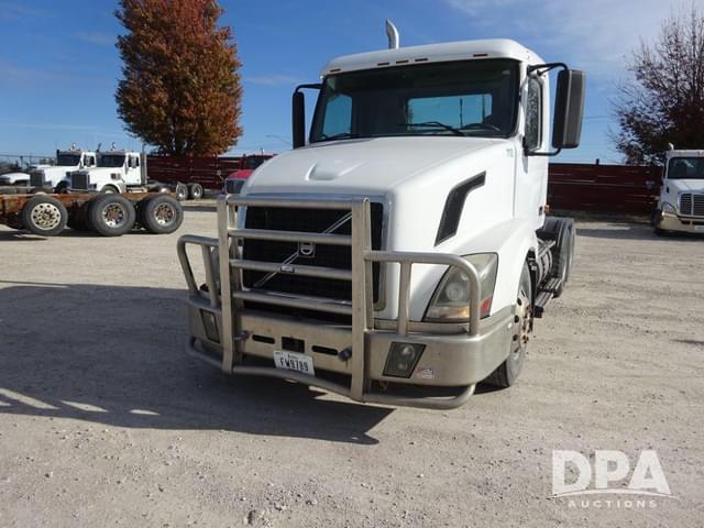 Image of Volvo VNL equipment image 3