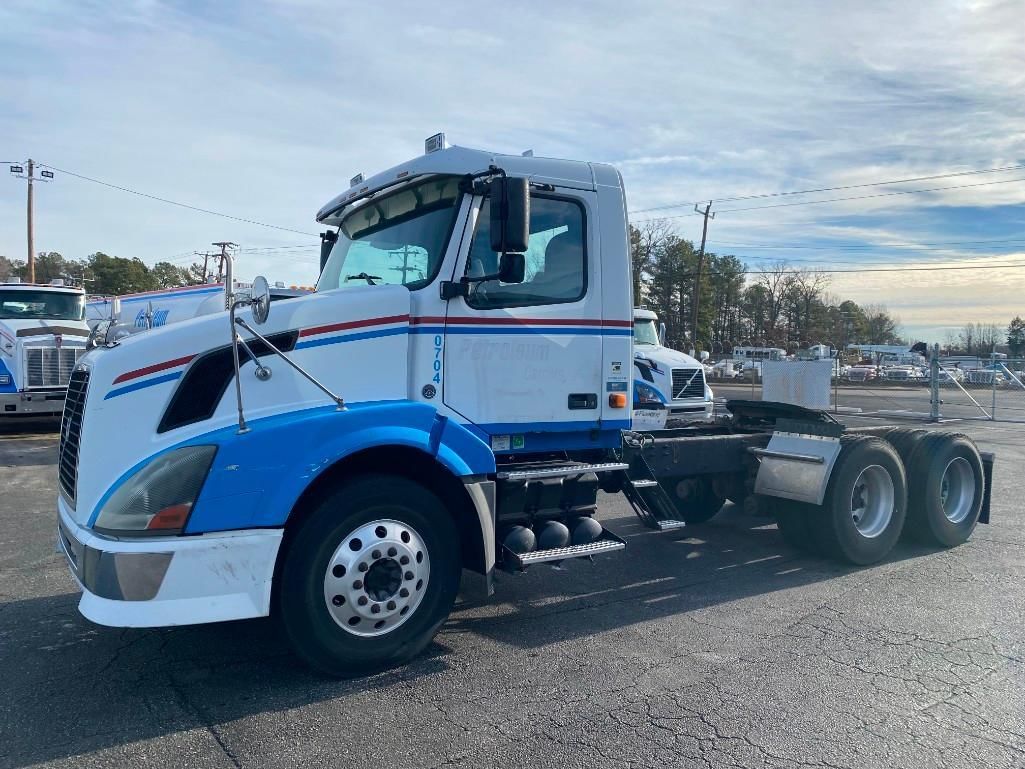 Main image Volvo VNL