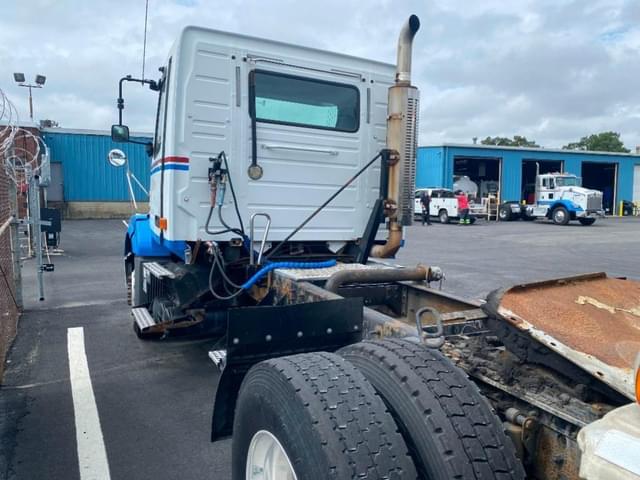 Image of Volvo VNL equipment image 3