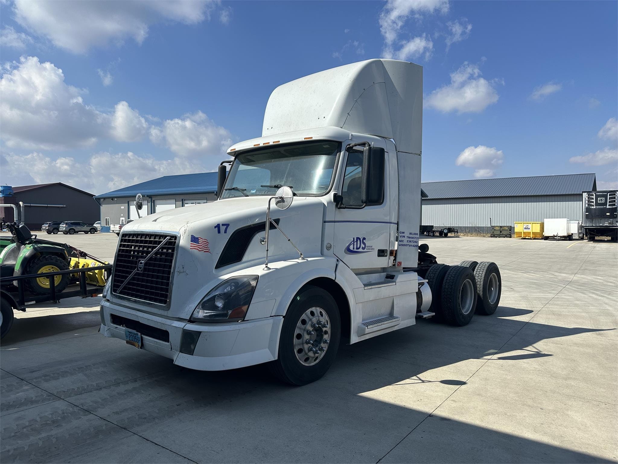 Main image Volvo VNL42T300