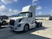 Thumbnail image Volvo VNL42T300 0