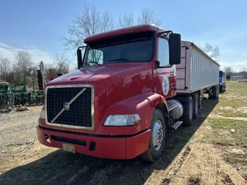 Main image Volvo VNM