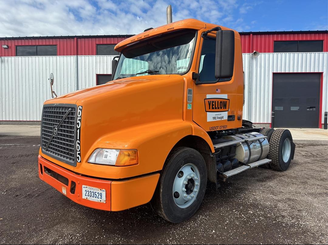 Image of Volvo VNM42T200 Primary image