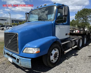 Main image Volvo VNM64T200