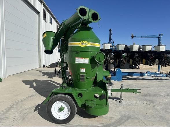 Image of Walinga Agri-Vac 7614 equipment image 2